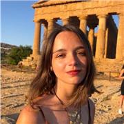 Lezioni su misura per studenti con difficoltà nelle materie umanistiche come greco e latino. Aiuto compiti per tutti gli studenti.